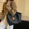 Bolsa tote única e estilosa para mulheres, nova bolsa de ombro e debaixo do braço de grande capacidade vintage, bolsa de mão para o dia a dia