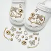 2026 Moda Nuevo Versátil Zueco de Oso con Cuentas Accesorios para Zapatos DIY Dijes Desmontables para Zapatos Hebillas de Zapatos de Alta Gama