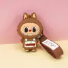 Cartera pequeña Labubu para niños de silicona, pequeño regalo, llavero, colgante, lindo regalito para máquina de garra, en stock