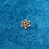 Retenção de Cor Forte Banhado a Ouro 14K Zircônia Incrustada Suporte de Floco de Neve Flor de Quatro Folhas Suporte de Contas Flor de Ameixa Acessórios para Joias com Contas DIY