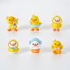 Capa de Chuva Criativa Fofa Guitarra Pato Amarelo Decorações DIY Acessórios de Sacola Surpresa Mini Paisagem Decorações de Mesa de Carro