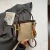 Bolsa de Nicho de Luxo para Mulheres 2025 Novo Inverno Simples e Versátil Moda Bolsa Transversal Casual de Mão para Ombro