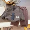 Ropa para Niños 2025 Nuevo Estilo Camisa con Etiqueta de Raya Vertical para Bebé Corbata Estilo Universitario Conjunto de Dos Piezas de Manga Larga para Niños Primavera y Otoño