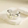 Pulsera Abierta Europea y Americana con Baño Galvánico CCB Transfronteriza, Pulsera de Nicho de Lujo Ligero, Pulsera Metálica Versátil Personalizada al por Mayor