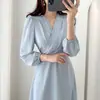 Atualização de Tamanho: Estilo Chic Coreano Início da Primavera e Outono Design Vintage Elegante Vestido Plissado de Comprimento Médio