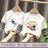 Camiseta de manga longa de algodão puro para meninos, primavera e outono, blusa de outono infantil, novo modelo 2026, base falsa de duas peças para crianças maiores