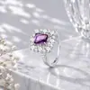 Artículo popular de transmisión en vivo anillo de circonita cúbica con corte de flor de hielo de piedra preciosa de color chapado en oro real para mujer, anillo de dedo de imitación de diamante de alto carbono versátil superbrillante de lujo ligero