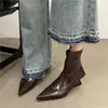 Botas de Cano Curto Bico Fino para Mulheres 2026 Outono/Inverno Novo Estilo Botas Salto Alto Botas Finas Botas Curtas Femininas Salto Anabela Botas Chelsea