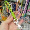 Novo Cordão Simples e Fashion para Celular Corda Explosiva Multifuncional Curta Anti-perda Mola de Fixação Colorida