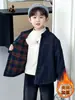 Jaqueta Acolchoada Jeans para Meninos Outono e Inverno 2025 Novas Roupas Super Bonitas para Crianças Roupas de Inverno Camisas e Tops para Meninos Tendência