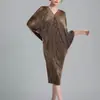Vestido Feminino Europeu e Americano para Comércio Exterior Transfronteiriço Nova Moda High-End Dourado Plissado Solto Emagrecedor Vestido Saia