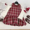 Conjunto de Duas Peças da Moda Outono 2026 para Meninas: Vestido Colete Xadrez com Acabamento em Renda para Bebês