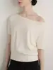 Top de Malha Retro com Ombro Caído Verão Uma Alça Manga Curta Simples Casual Slim Camiseta de Tricô para Mulheres