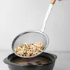 Colador de Malla Doble Capa de Acero Inoxidable con Mango de Madera, Cuchara para Freír, Utensilios de Cocina Caseros, Colador de Malla para Fideos, Filtro para Leche de Soja