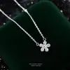 Colar S999 Prata Pura Flor Zircônia Feminino Luxo Acessível Design de Nicho Pequena Flor Fresca Doce Gentil Corrente para Clavícula