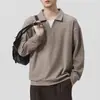Camisa polo falsa de duas peças resistente estilo americano para homens, blusa de moletom casual com gola virada e mangas compridas, caimento solto, outono 2026