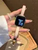 Pulseira de Metal Curva com Padrão Lichia e Couro Oleado Adequada para Apple Watch