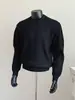 Suéter de tricô preto com listras verticais Cleanfit, estilo masculino, estética old money, casual, gola pequena, corte reto, adequado como camada base