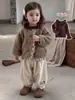 Conjunto de Invierno Estilo Dulce para Niñas: Conjunto de Tres Piezas de Abrigo de Encaje, Pantalones Largos y Camiseta de Encaje para Bebés Niñas, Ropa Infantil Coreana
