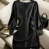 Vestido Corto Elegante de Moda Otoñal para Mujer con Escote en Forma de Corazón de Satén, Parches de Encaje, Plisado, Corte Ajustado y Mangas de Linterna