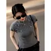 2026 Estilo Lujo Ligero Top Casual Gris con Decoración de Perlas y Cuello Medio Alto para Mujer con Mangas Cortas y un Diseño Elegante para Verano Nuevas Llegadas