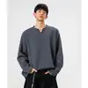 Camiseta Masculina Gola V Texturizada Americana de Manga Longa para Outono, Limpa e Ajustada, Marca Tendência, Camisa Básica Casual Solta, Moletom