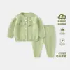 Conjunto de Tricô para Bebês Meninas Primavera e Outono 2026, Conjunto de Duas Peças Cardigan Suéter, Macio e Amigo da Pele, Roupas Infantis Florais Estilosas