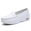 Sapatos de enfermagem femininos, novo modelo de outono, com amortecimento a ar, confortáveis e não cansativos, sola macia, respiráveis, antiderrapantes, sapatos de trabalho médicos brancos, em estoque