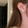 Brincos de Trevo Cheios de Diamantes de Luxo Leve e de Alta Qualidade, Brincos de Flor Vazados de Zircônia de Nicho, Acessórios de Orelha Simples e Elegantes Atacado