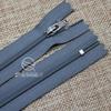 Fornecimento imediato Zíper YKK Nº. 3 náilon cauda fechada cabeça automática 16CM de comprimento cinza braguilha bolso uniforme escolar zíper
