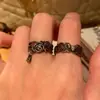 Anillos apilables vintage estilo millennial para mujer, anillos para dedo índice retro de lujo discreto de nicho, estilo corte desgastado de alta gama