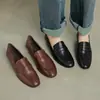 Mocasines retro de cuero genuino extremadamente cómodos para mujer, nuevos zapatos de slip-on de corte bajo para primavera y otoño 2025, zapatos de cuero estilo británico