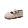 Zapatos de cuero estilo británico para niñas, nuevo modelo otoño 2026, mocasines de corte bajo para bebés y niños pequeños, zapatos sencillos para niños, disponibles para venta al por mayor