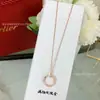 Colar de Unha de Moissanita em Ouro Rosa 18K para Mulheres Cabeça e Cauda em Ouro em Forma de V Corrente de Clavícula Totalmente Diamantada Par Nicho Luxo Leve Fan Chengcheng