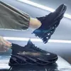 Sapatos Masculinos Verão Esportivos Malha Respirável Vazado Casuais Masculinos Aumento de Absorção de Choque Malha Única Finos de Corrida Tendência