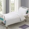 Juego de tres piezas de ropa de cama hospitalaria duradera y gruesa para residencias de ancianos y clínicas, sábana blanca encriptada, funda de edredón, funda de almohada con texto impreso