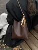 Nova Bolsa Feminina Elegante para o Início da Primavera, com Grande Capacidade, Alto Valor Estético, Moda Retrô, Versátil e Simples, Bolsa de Ombro