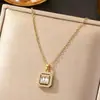 Colar Retangular de Titânio com Diamante, Moda Exquisita de Luxo Leve Europeu e Americano para Mulheres, Joia Versátil Elegante Corrente Clavícula Atacado