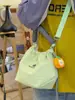 Bolso Cruzado de Tela Fresca Color Caramelo con Cordón para Mujer, Bolso de Mano Ligero de Tela Plegada para Estudiantes, Viajes Diarios y Uso Casual