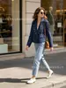 Moda femenina europea y americana 2026 comercio exterior transfronterizo al por mayor chaqueta blazer pequeña elegante retro a rayas con solapa hombreras abotonada y adornada