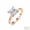 Anillo de Plata de Ley S925 con Moissanita Completa Anillo de Moissanita de Corte Princesa con Cuatro Garras Anillo Cerrado Vendedor Caliente de Amazon