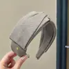 Diadema retro de ala ancha con lunares, adecuada para frentes amplias, para lavarse la cara, uso diario, versátil, ligera y que irradia una vibra lujosa y sofisticada