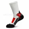 Meias esportivas masculinas transfronteiriças plus size de comprimento médio, meias para basquete e corrida, que absorvem o suor e são respiráveis, com sola tipo toalha, e apresentando um design de letras e color block para exportação