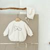 2026 Invierno Pelele de Felpa Bordado de Cordero para Bebé Mameluco de Invierno para Recién Nacido Mono Peludo con Gorro