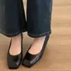 Zapatos de Trabajo Negros para Mujer Otoño 2026 Nuevos con Tacón Grueso, Boca Baja, Ligeros, Ajuste Amplio para Viajar al Trabajo