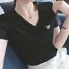 Nuevo Estilo 2025 95 Top de Algodón Blanco Holgado Camiseta Versátil para Mujer Manga Corta Cuello en V Cuello Corazón Media Manga Corte Ajustado