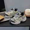 Novedad Otoño 2026 Zapatillas de Moda para Niños con Hebilla Giratoria Tendencia Casual Zapatos de Papá Zapatillas Ligeras para Correr para Niños y Niñas