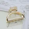 Pinza de pelo de metal estilo minimalista con forma de garra, accesorio para el cabello pequeño y mediano, adorno para el pelo coreano para la parte trasera de la cabeza con un toque de alta gama