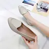 Zapatos Planos de Grulla Blanca con Fondo Plano y Superficie Suave para Mujer Estilo Nuevo 2026 Punta Fina Boca Baja Zapatos de Tacón Plano para Mujer Zapatos para Mujer Suela Suave Zapatos de Trabajo para Mujer