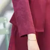 Nuevo vestido bordado estilo chino para madres, colección otoño 2026, elegante conjunto de dos piezas para mujeres de mediana edad y mayores, con una estética tradicional china